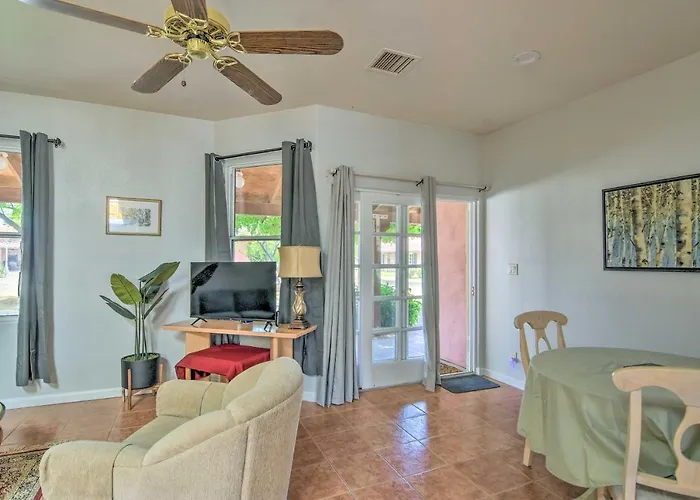 Single-story W/ Patio Space! Apartment *