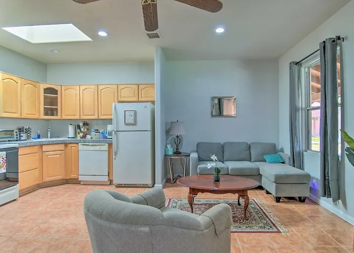 Single-story W/ Patio Space! *
