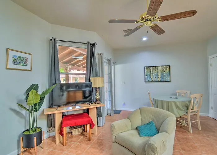 Single-story W/ Patio Space! Apartament Eloy