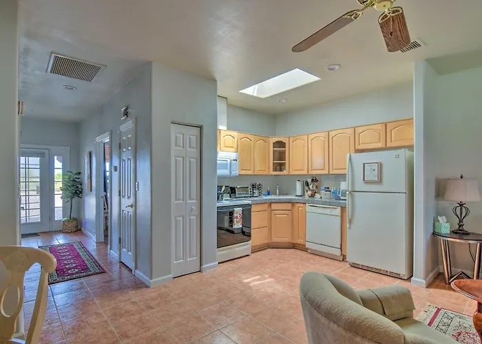 Single-story W/ Patio Space! Eloy