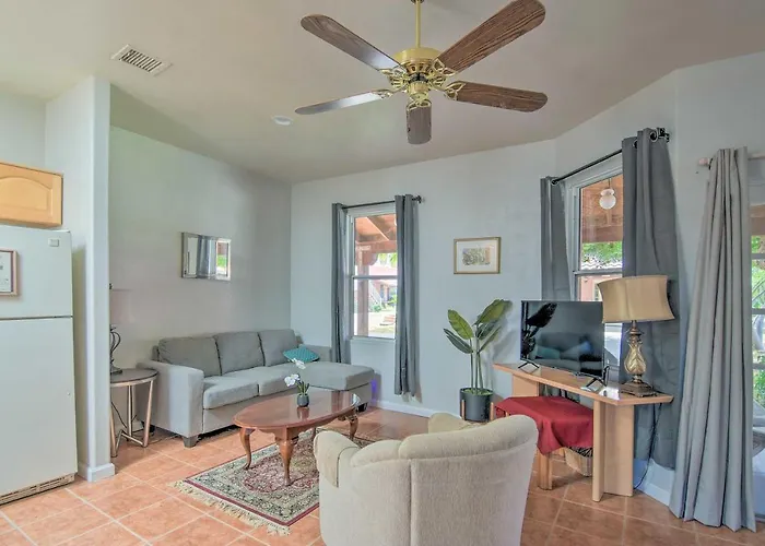 Single-story W/ Patio Space! Apartment *
