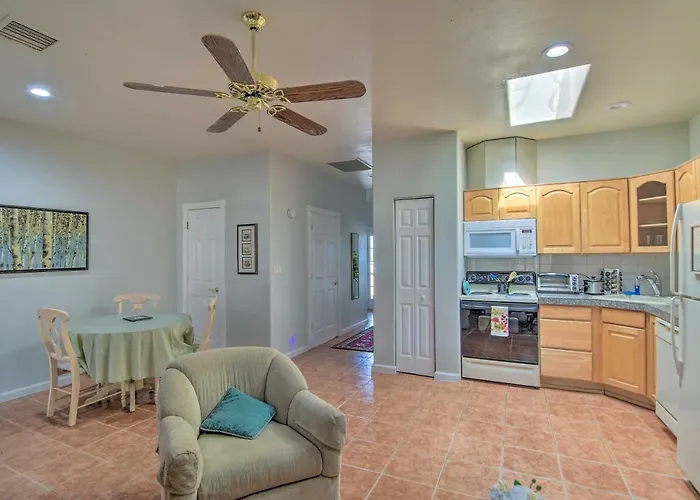 Apartment Single-story W/ Patio Space! *