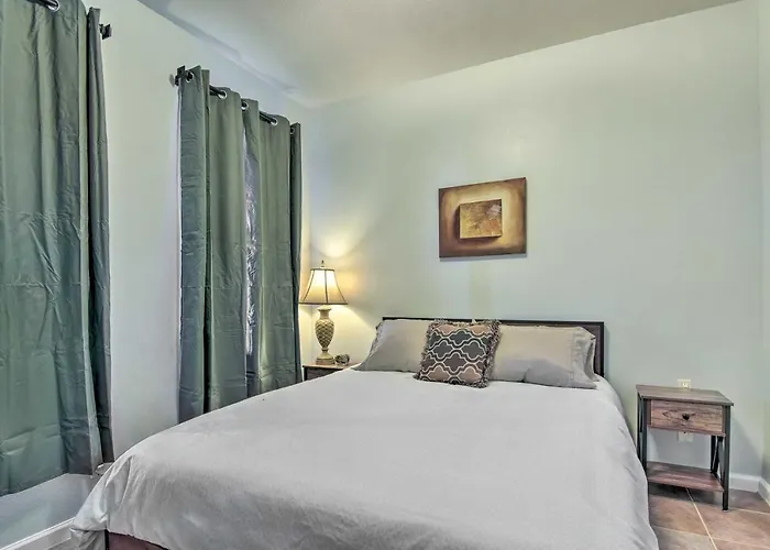 Single-story W/ Patio Space! * Eloy